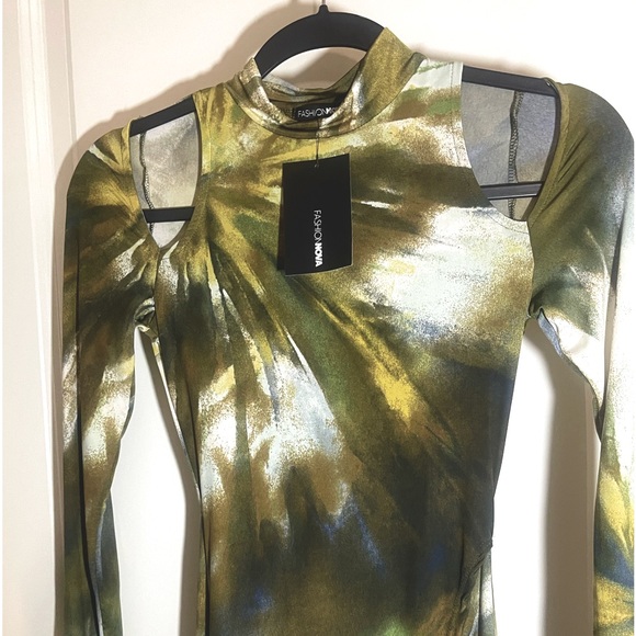 Fashion nova long sleeve tie die brown/green dress size large never worn. - Picture 7 of 7